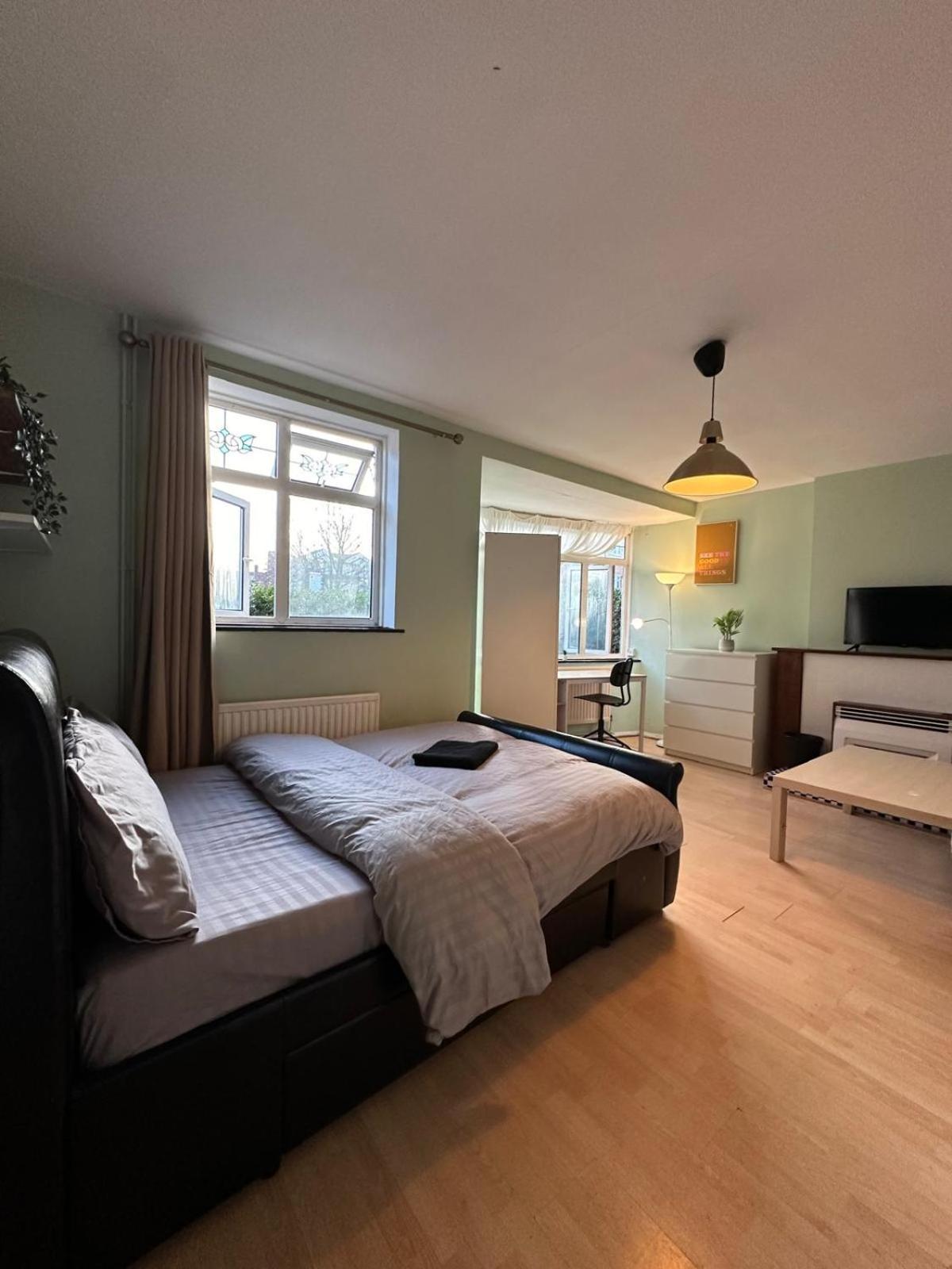 Whitechapel Lindley House R2 Hotel ลอนดอน ภายนอก รูปภาพ